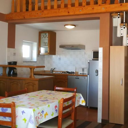 Apartments With A Parking Space Novi Vinodolski - 15823 المظهر الخارجي الصورة